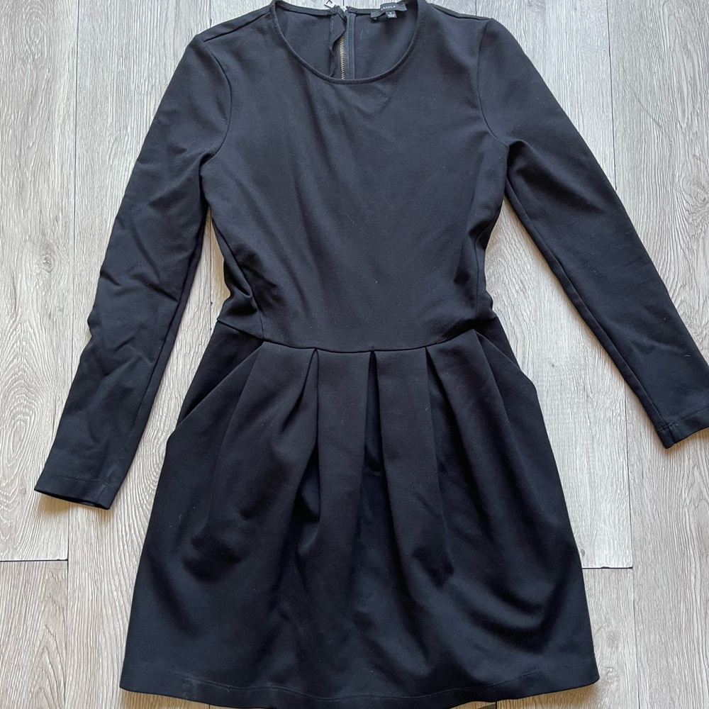 Aritzia Talula Black Long Sleeve Pleated Fit & Flare Mini Dress size 2